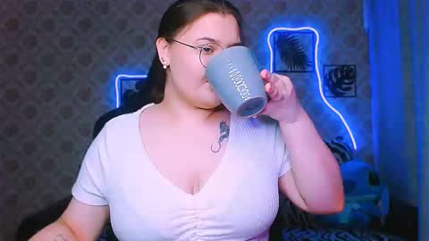 Snapshot of dreamforyoue2 chatting on November 19, 4:29 pm dreamforyoue2 online show from November 19, 4:29 pm