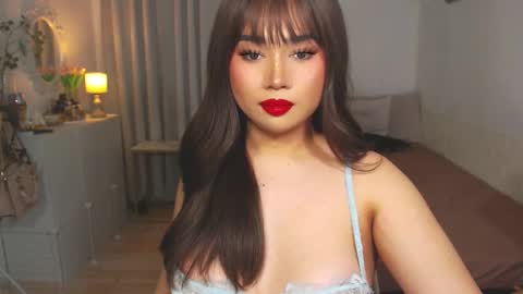 Snapshot of dreamgirlheaven chatting on January 27, 10:49 am Heaven online show from January 27, 10:49 am