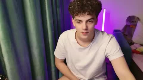 Snapshot of dreamgonetan chatting on October 6, 9:12 pm dreamgonetan online show from October 6, 9:12 pm