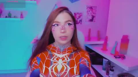 dreamleah_ online show from October 5, 4:44 am