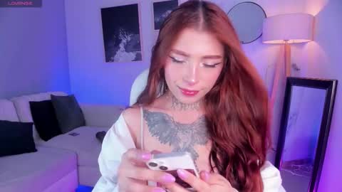 dreamleah_ online show from March 14, 3:01 am