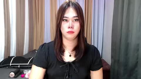 Snapshot of dreammegan chatting on February 25, 10:18 pm Stacy DONT FORGET TO FOLLOW ME AND THUMBS UP my wife samgrg2 online show from February 25, 10:18 pm