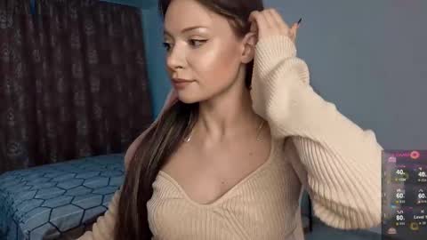 Snapshot of dreamsnoir chatting on October 1, 5:41 pm Mila online show from October 1, 5:41 pm