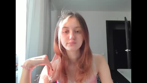 dreamy_pollyyy online show from February 15, 7:49 am