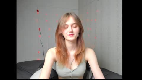 dreamy_pollyyy online show from March 11, 12:44 pm