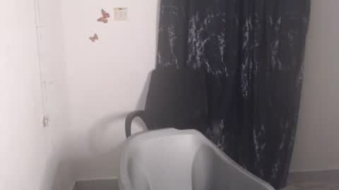 Snapshot of dreamy_wetpussy chatting on May 8, 8:47 pm BEAUTY online show from May 8, 8:47 pm