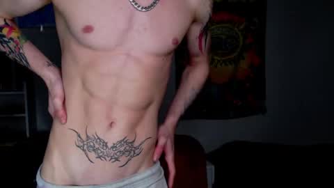 Snapshot of dreamyadam chatting on May 6, 11:48 am Adam Dream online show from May 6, 11:48 am