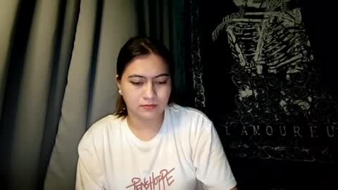 Snapshot of dreamycreamyst chatting on January 24, 2:51 pm dreamycreamyst online show from January 24, 2:51 pm