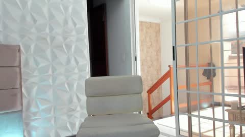 Snapshot of drekev_ chatting on December 7, 7:21 pm Kevin online show from December 7, 7:21 pm