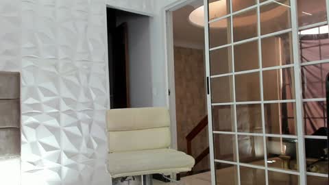 Snapshot of drekev_ chatting on December 30, 8:04 pm Kevin online show from December 30, 8:04 pm