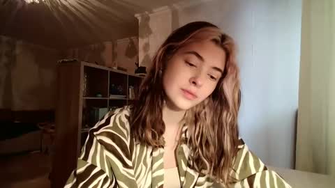 Snapshot of dremazwahlen chatting on February 8, 9:23 am Dia online show from February 8, 9:23 am