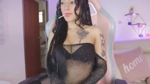 Snapshot of driana_hoffman chatting on November 7, 1:00 pm DRIANA online show from November 7, 1:00 pm