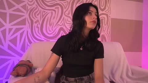 Daisy online show from March 4, 3:40 pm