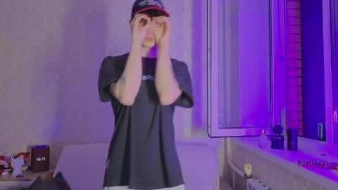 Mark online show from April 4, 3:16 am