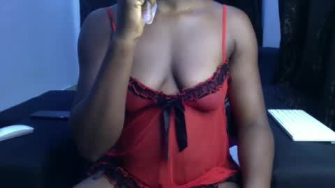 dripping_luna online show from February 5, 2:19 am