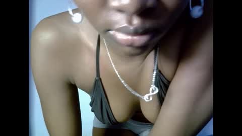Snapshot of drippingpussy__ chatting on October 30, 8:09 pm drippingpussy__ online show from October 30, 8:09 pm