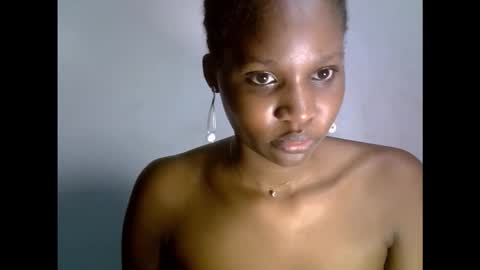 Snapshot of drippingpussy__ chatting on November 25, 6:30 pm drippingpussy__ online show from November 25, 6:30 pm