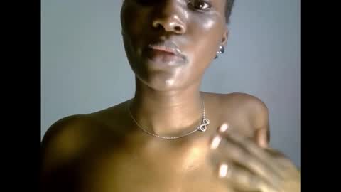 Snapshot of drippingpussy__ chatting on November 27, 6:21 pm drippingpussy__ online show from November 27, 6:21 pm