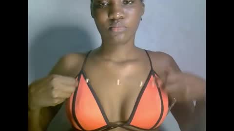 Snapshot of drippingpussy__ chatting on November 30, 6:23 pm drippingpussy__ online show from November 30, 6:23 pm