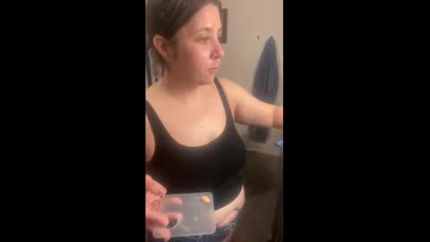 Snapshot of drippykitty888 chatting on December 22, 10:29 pm Drippy kitty online show from December 22, 10:29 pm