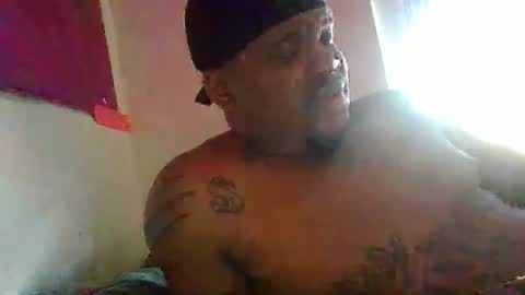 Snapshot of dsmoov_ chatting on February 5, 6:01 pm SmoovFanz online show from February 5, 6:01 pm