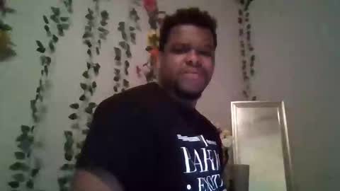 Snapshot of dsmoov_ chatting on February 16, 4:08 am SmoovFanz online show from February 16, 4:08 am