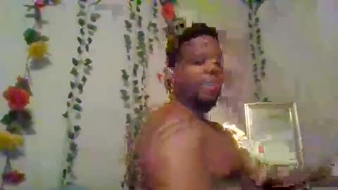 Snapshot of dsmoov_ chatting on March 1, 4:36 am SmoovFanz online show from March 1, 4:36 am