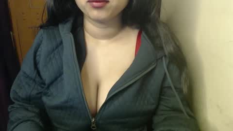 Dua online show from February 13, 7:10 pm