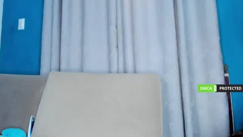 duamilktits online show from May 25, 8:20 am