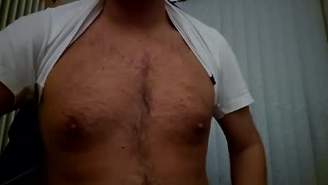 Snapshot of dublindub12 chatting on December 19, 3:46 am dublindub12 online show from December 19, 3:46 am