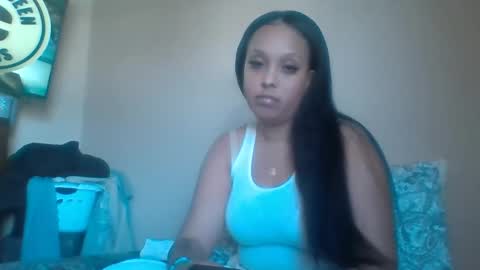 Snapshot of dubz07 chatting on April 7, 7:36 pm dubz07 online show from April 7, 7:36 pm