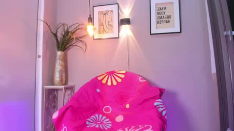 Snapshot of dulce__fiore07 chatting on September 17, 12:51 pm dulce__fiore07 online show from September 17, 12:51 pm