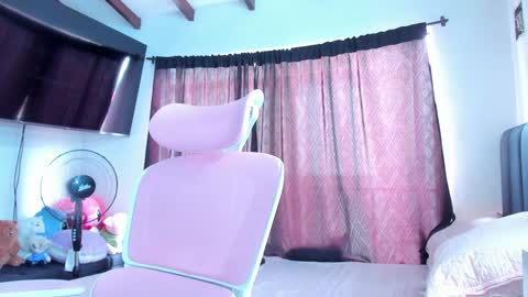 Snapshot of dulce_acosta chatting on January 7, 2:19 pm Dulce online show from January 7, 2:19 pm
