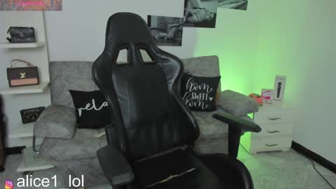  ALICE  online show from January 27, 1:52 pm