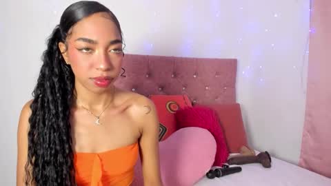 Snapshot of dulce_brown01 chatting on February 11, 2:22 pm Dulce online show from February 11, 2:22 pm