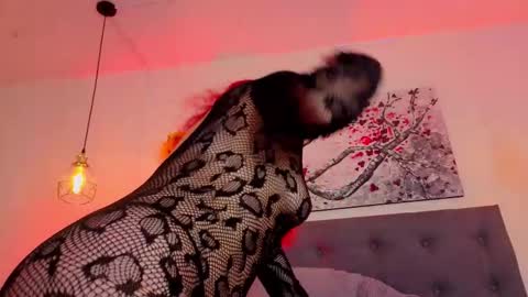 DULCE online show from February 4, 8:25 pm