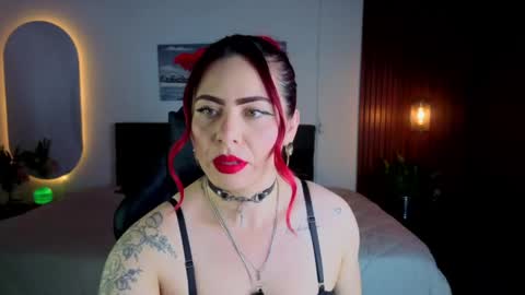 Snapshot of dulce_charlottee chatting on May 22, 7:30 pm DULCE online show from May 22, 7:30 pm