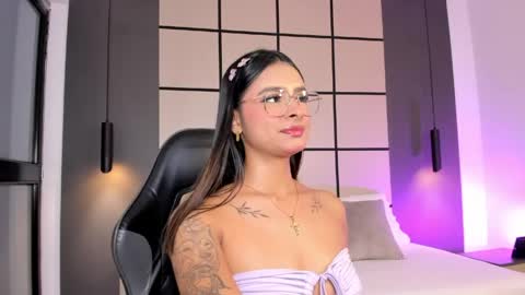 Snapshot of dulce_glow_ chatting on May 28, 8:28 pm D U L C E online show from May 28, 8:28 pm