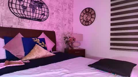 DULCE  online show from December 2, 11:59 am