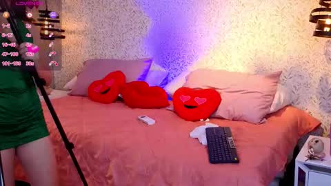 dulce_isabel_ online show from February 7, 3:32 am