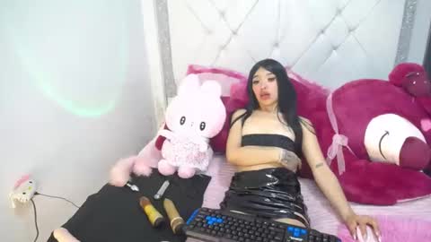 dulce_kiy online show from February 2, 6:12 am