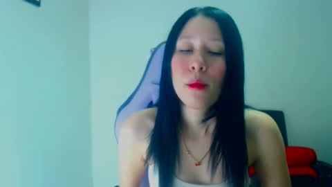 Snapshot of dulce_mauren chatting on February 2, 11:03 pm dulce_mauren online show from February 2, 11:03 pm