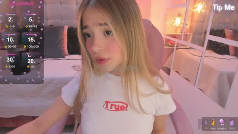 Dulce  online show from April 12, 1:05 pm