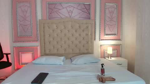 Snapshot of dulce_sweeett chatting on February 22, 4:35 am Dulce online show from February 22, 4:35 am