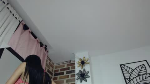 Snapshot of dulce_tentaciion chatting on May 27, 11:35 pm Dulce online show from May 27, 11:35 pm