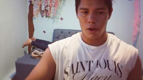 Snapshot of dulce_ydo chatting on June 13, 7:34 pm dulce_ydo online show from June 13, 7:34 pm