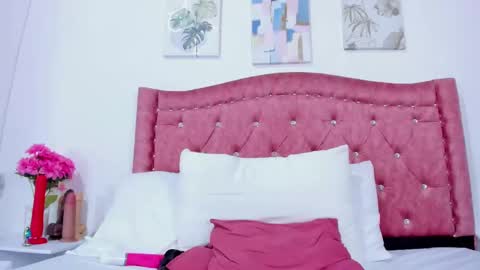 Snapshot of dulceangelita chatting on December 12, 7:37 pm Dulce  online show from December 12, 7:37 pm