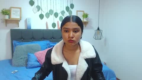 Snapshot of dulcee_mia_ chatting on June 11, 3:21 pm Tell me Mia online show from June 11, 3:21 pm