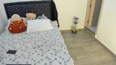 Dulce online show from April 13, 1:55 am