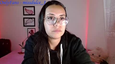 Snapshot of dulcemaria_alvarez22 chatting on December 1, 5:23 am Dulce online show from December 1, 5:23 am